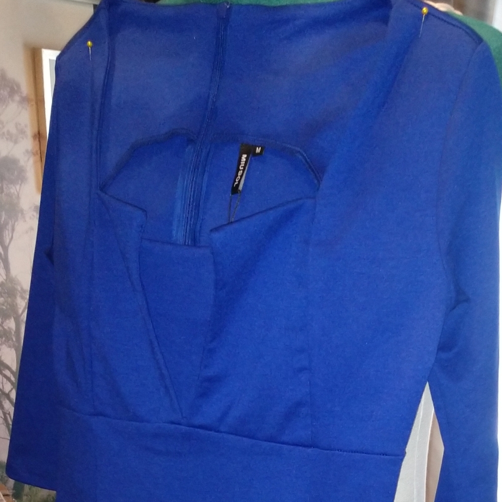 Beautiful Miusol royal blue shift dress